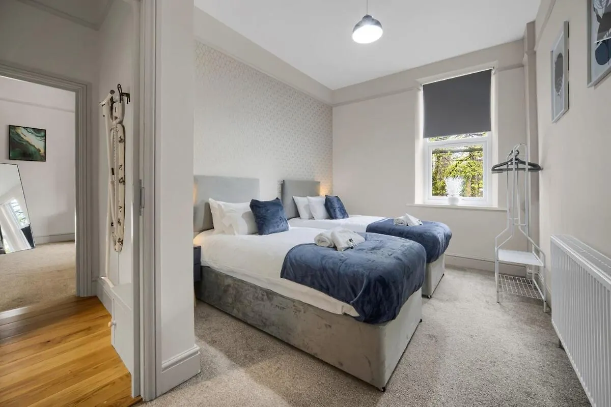 Free Parking Fast Wifi 2 Min To Cardiff City Apartment