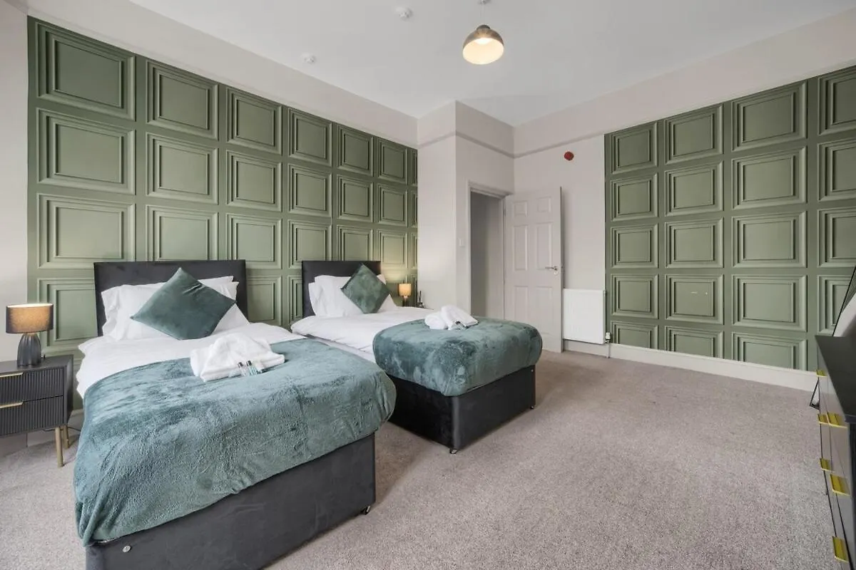 Free Parking Fast Wifi 2 Min To Cardiff City United Kingdom